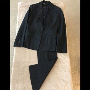 Pant suit